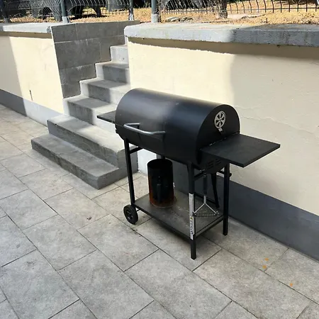 아파트 50 Metres De La Avec Garage Prive Et Terrasse